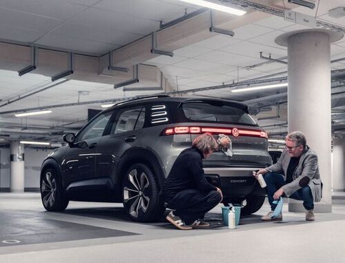 VW ID. CROSS Concept: Car Wash mit Andreas Mindt