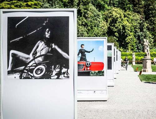"Helmut Newton.Cars.": Art exhibition
