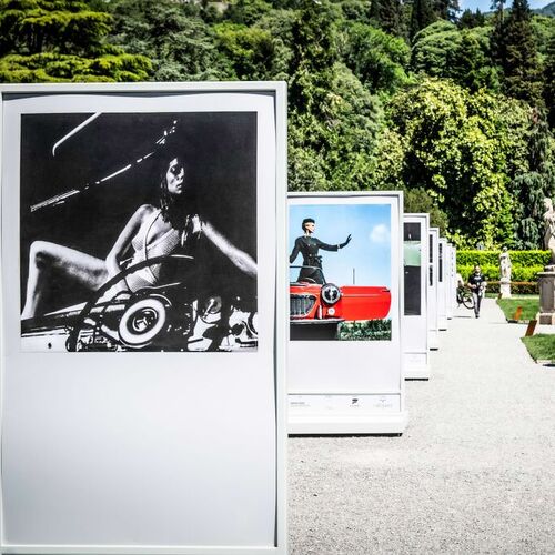 &raquo;Helmut Newton.Cars.&laquo;: Ausstellung am Comer See