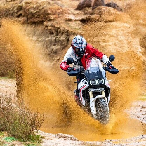 Ducati DesertX 2026: &Uuml;ber den Stra&szlig;enrand hinaus gedacht