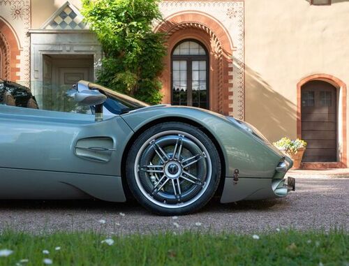 Pirelli tests the Cyber Tyre in the Pagani Utopia Roadster