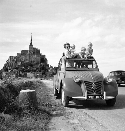The Citro&euml;n 2CV: A very small (electric) car
