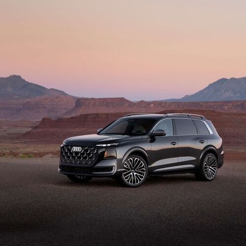 Audi Q9: Wenn Business Class pl&ouml;tzlich vier Ringe tr&auml;gt