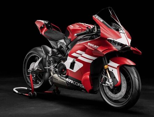 Ducati Superleggera V4 Centenario. Or: When "too much" is just right!