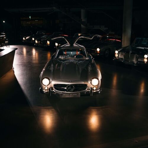 Fly, Gullwing, Fly: Mercedes 300 SL