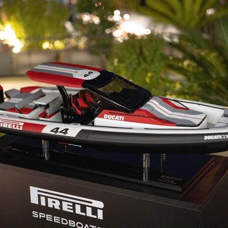 PIRELLI 44 | Ducati Edition: Mit allen Wassern gewaschen