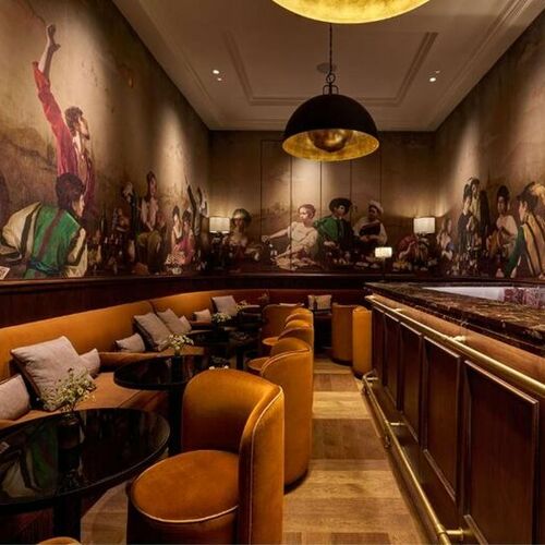 Hotel Savoy: Fresken und Fantasie in Florenz