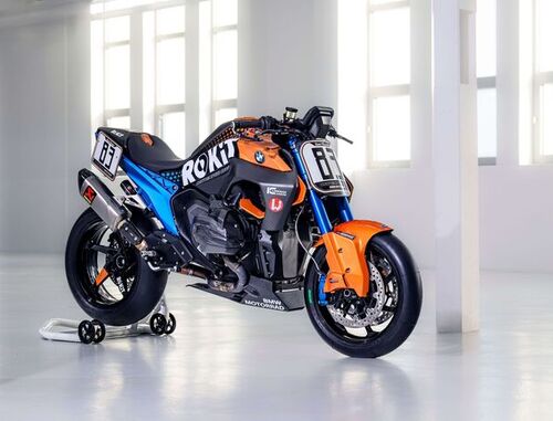 BMW Motorrad: Superbike? Superhooligan!
