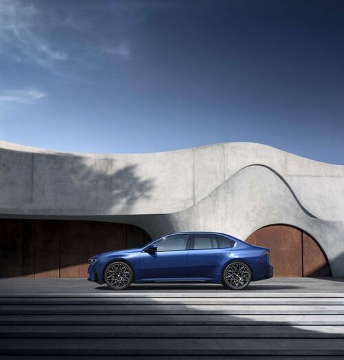 The icing on the cake: Premiere of the BMW i3