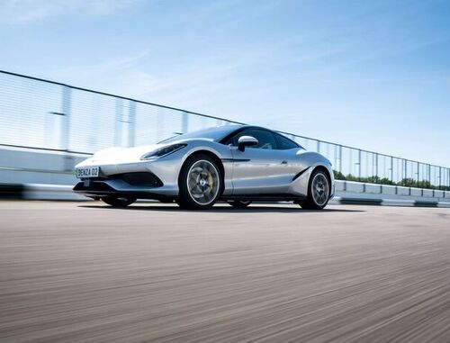 DENZA Z: Love at first sprint