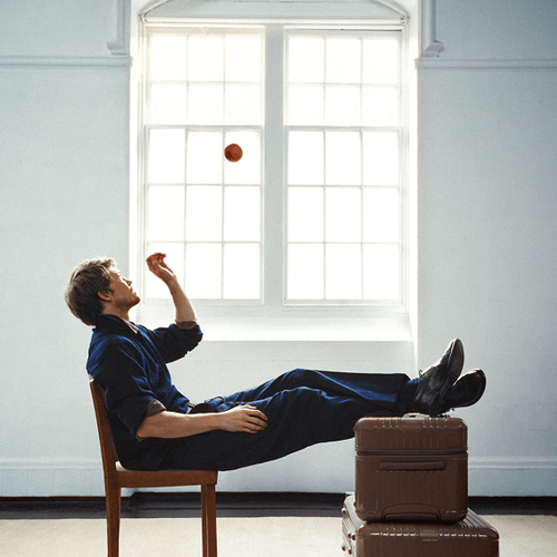 Rimowa presents its new colours: Ultramarine and Umber