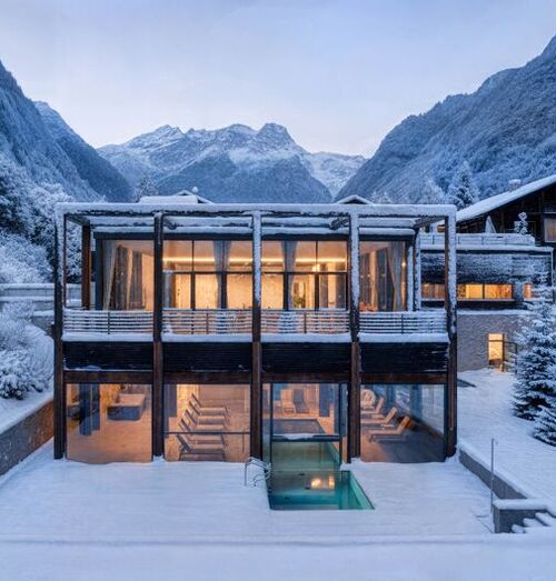 Hideaway: <br>New Year, New Destination