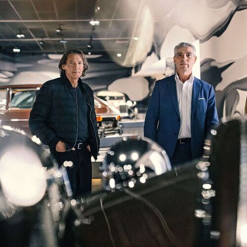 Der W&auml;chter &uuml;ber 20 Bugatti