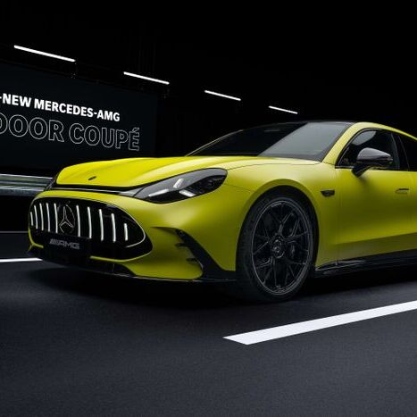 Mercedes-AMG GT Viert&uuml;rer feiert Weltpremiere
