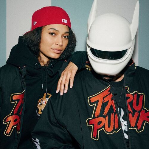 Cartoon Couture: Looney Tunes x CRO