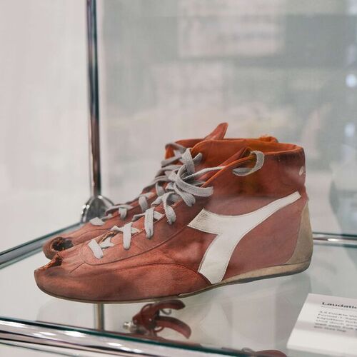 Niki Laudas Rennfahrerschuhe von 1984