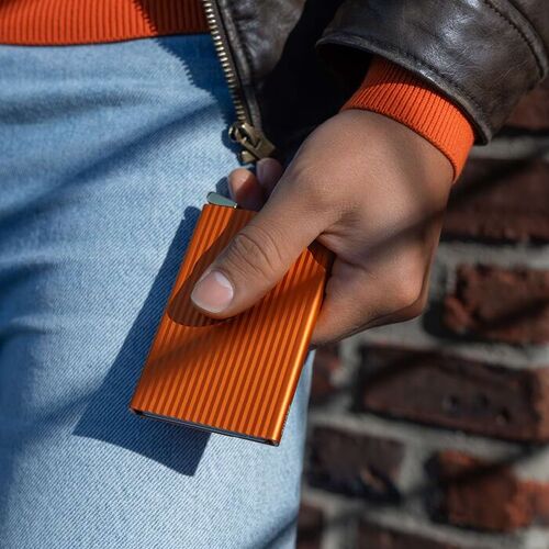 Schlank, stark, smart: der SECRID Cardprotector+