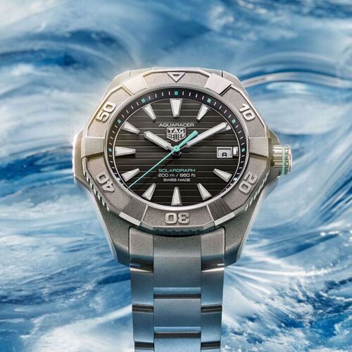 TAG Heuer Aquaracer: Powered by Light