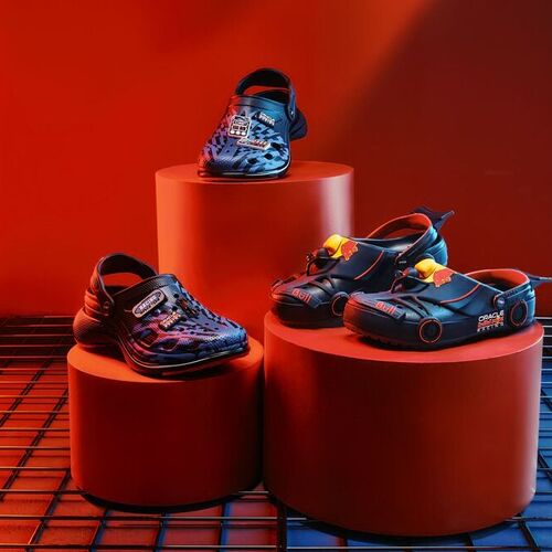 Oracle Red Bull Racing x Crocs launchen Kollektion
